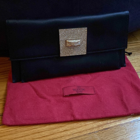 Gorgeous Valentino Black & Crystal Bag - Picture 3 of 7